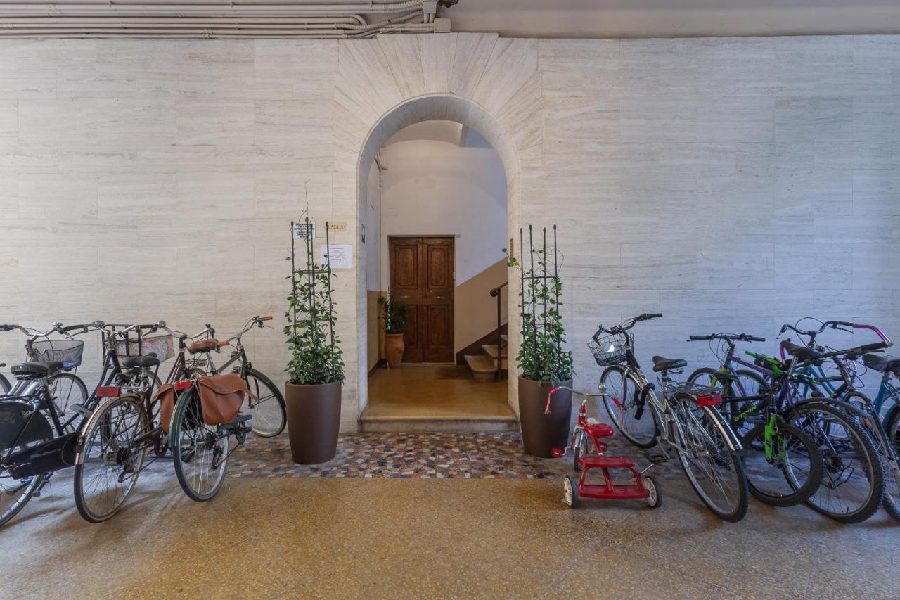 Accademia Delle Belle Arti University Apartment Bologna Exteriör bild